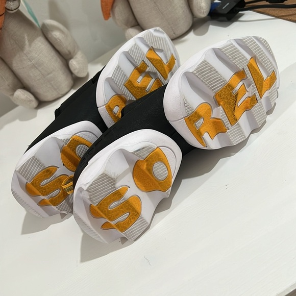 Sorel Kinetic Impact Sneakers - Stylish and Lightweight, Size 9.5 - Picture 12 of 12